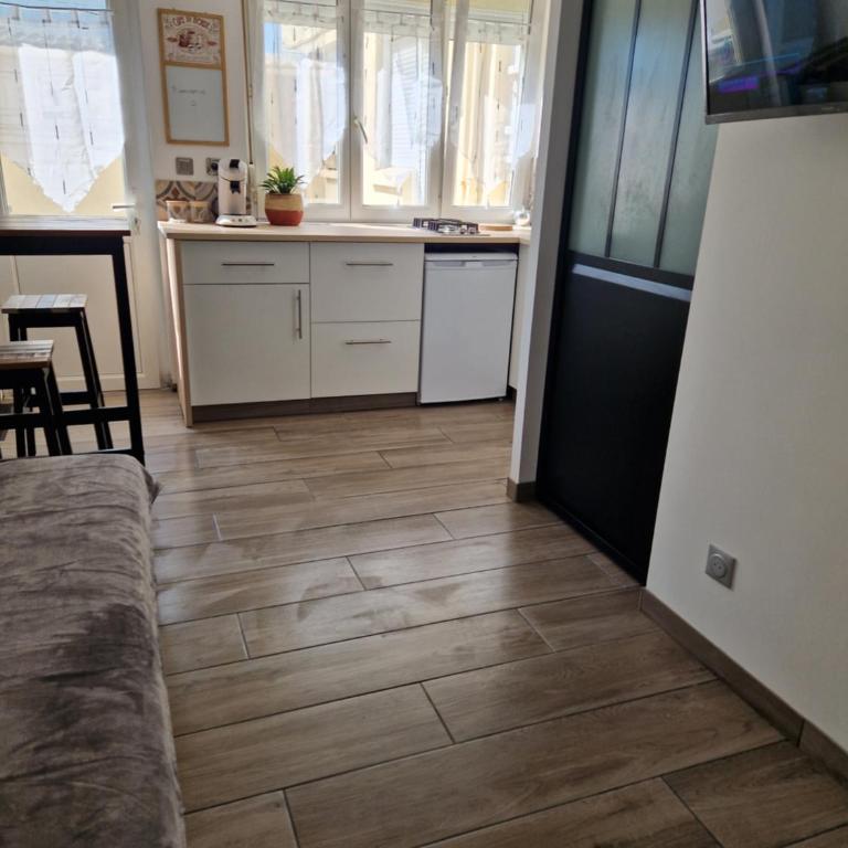 Studio à 250m de la plage - Apartment mit 1 Schlafzimmer - 2
