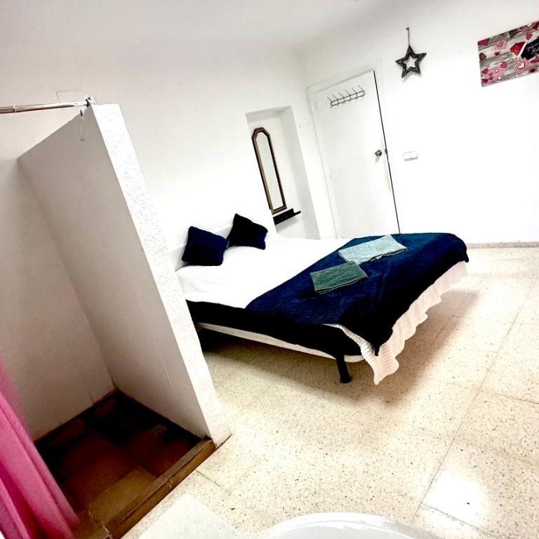 Las habitaciones en Alicante - Deluxe Double Room with Shower - 5