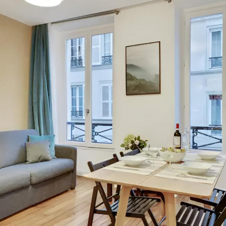 Quartier a la mode du Marais climatise 2 chambres - Appartement - 4