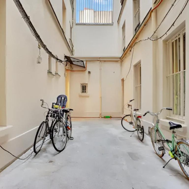 Quartier a la mode du Marais climatise 2 chambres - Appartement - 9
