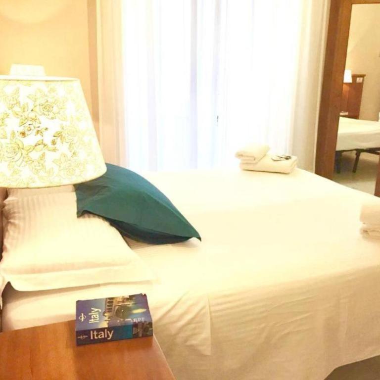 NAHID ACCOMMODATION - Camera Matrimoniale Deluxe - 24
