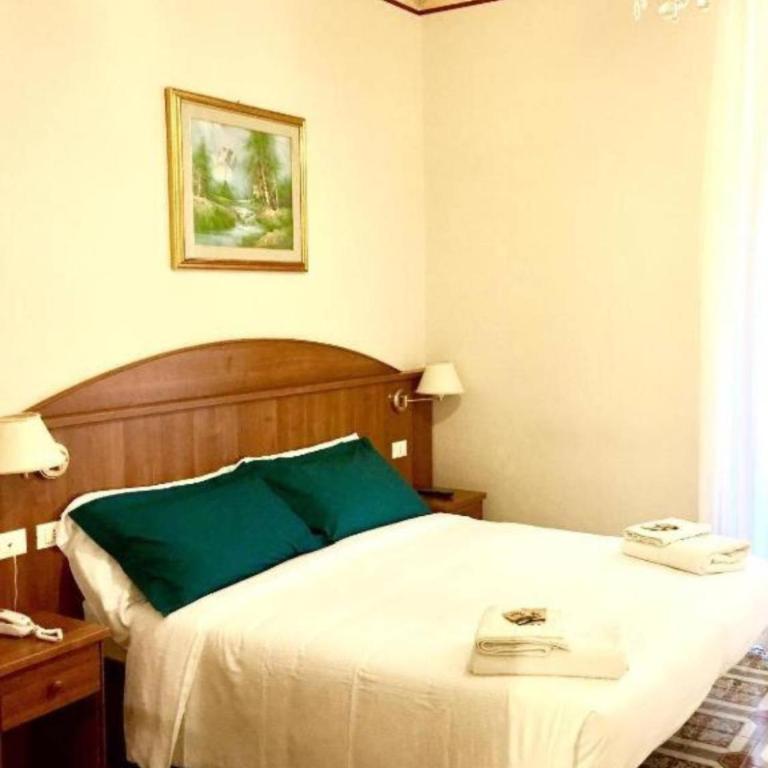 NAHID ACCOMMODATION - Camera Matrimoniale Deluxe - 30