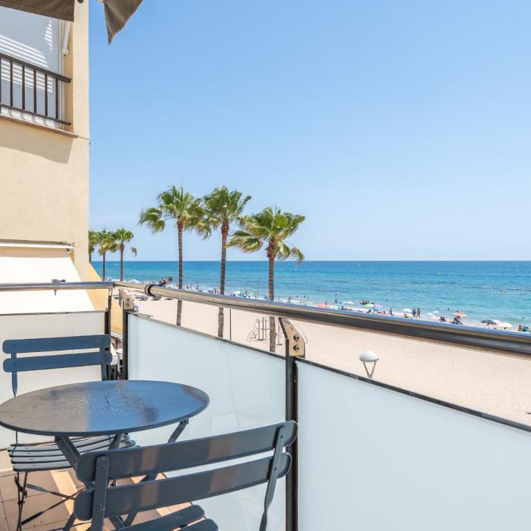 Hauzify I Apartament Colón 2B - Apartamento con vistas al mar - 5