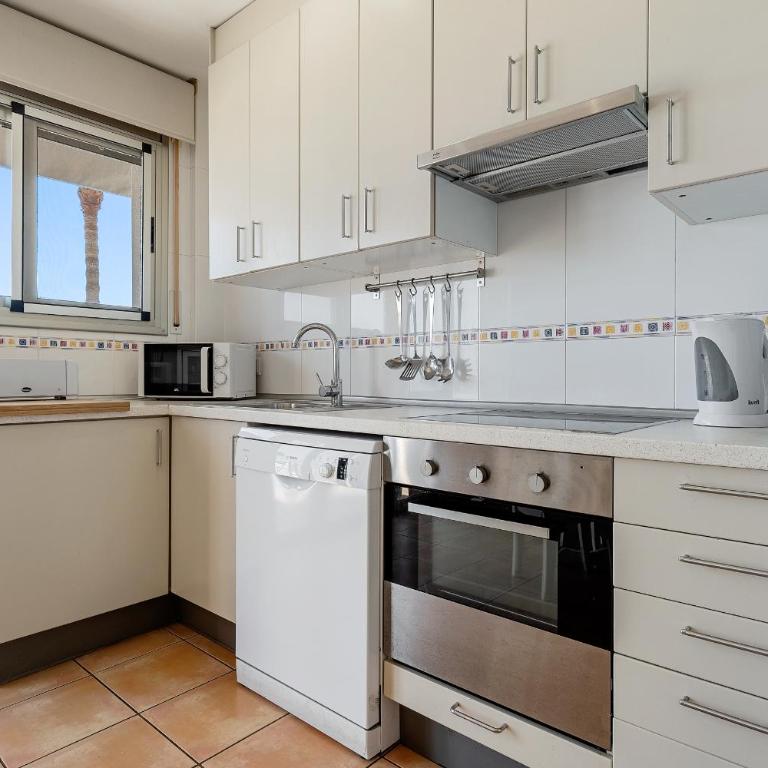 Hauzify I Apartament Colón 2B - Apartamento con vistas al mar - 7