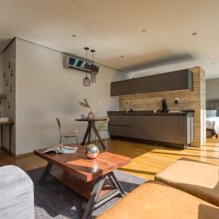 AR 218 Hotel by ULIV - Suite Familiar - 2