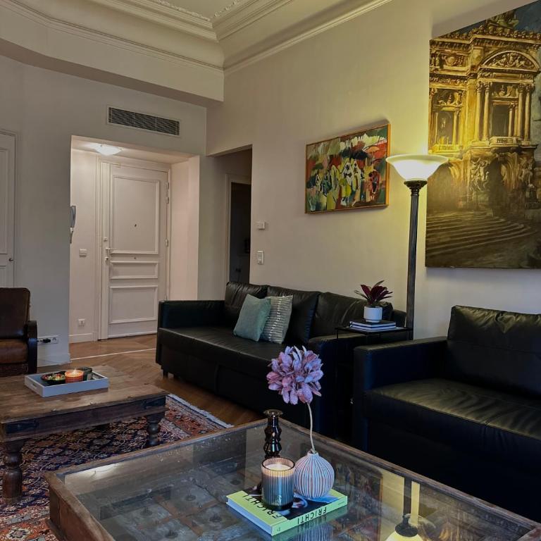 Champs Elysée Prestige Apartment - Two-Bedroom Apartment - 13