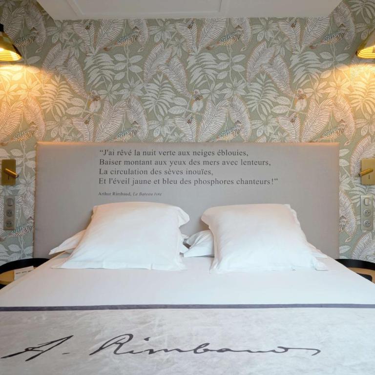 Hôtel Littéraire Arthur Rimbaud, BW Signature Collection - Junior Queen Suite with Sofa Bed - Non-Smoking - 2