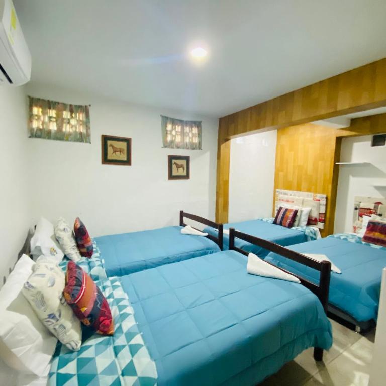 House Marfito Airport - Habitación Cuádruple Clásica - 2