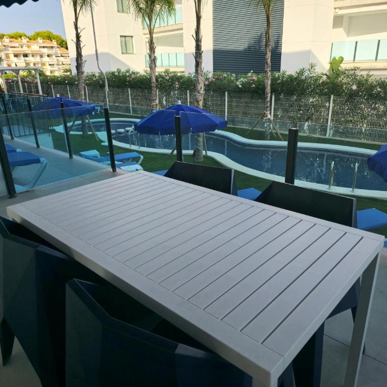 AZAHAR BEACH Blue Apartments & Spa - Apartamento con vistas a la piscina - 10
