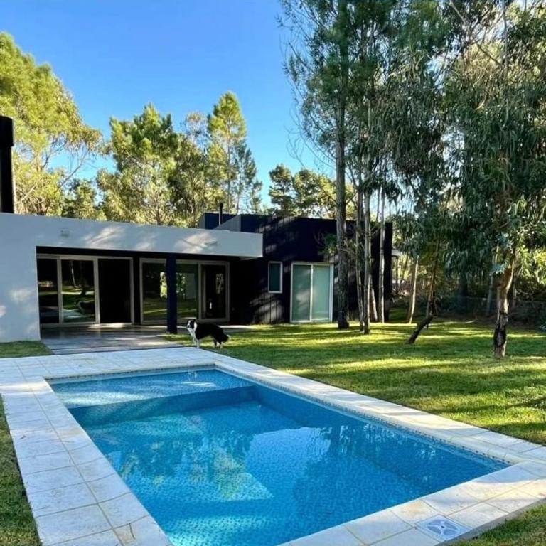 Costa esmeralda Senderos 3 Lote 260 - Casa de 4 dormitorios - 5