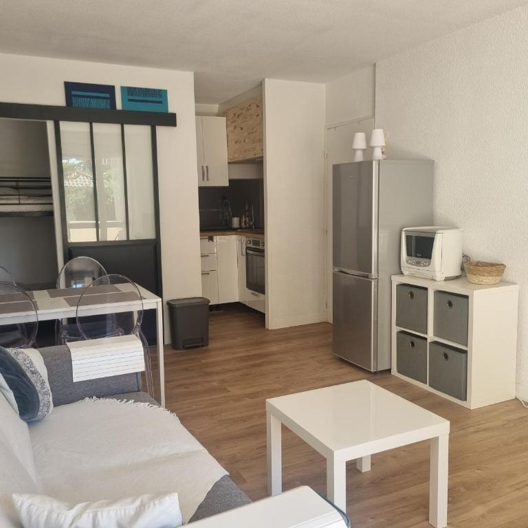 Appartement rénové à Seignosse : Plage et commerces à pied, terrasse et wifi inclus - Appartamento con 1 Camera da Letto - 2