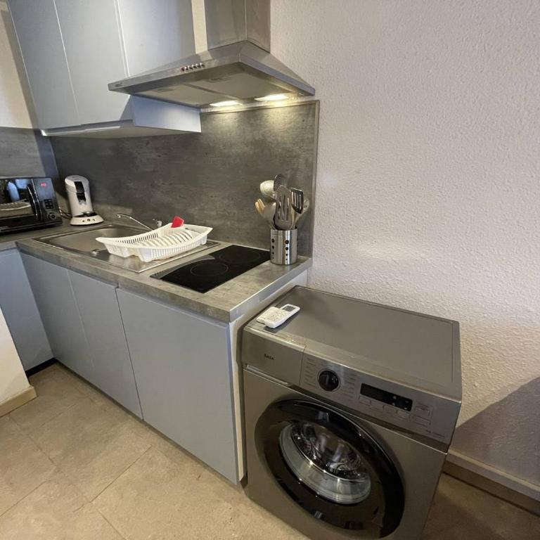 Pavillon climatisé avec mezzanine, 4 couchages, proche plage et commerces, parking privé, St-Cyprien - FR-1-106-105 - Villa - 7