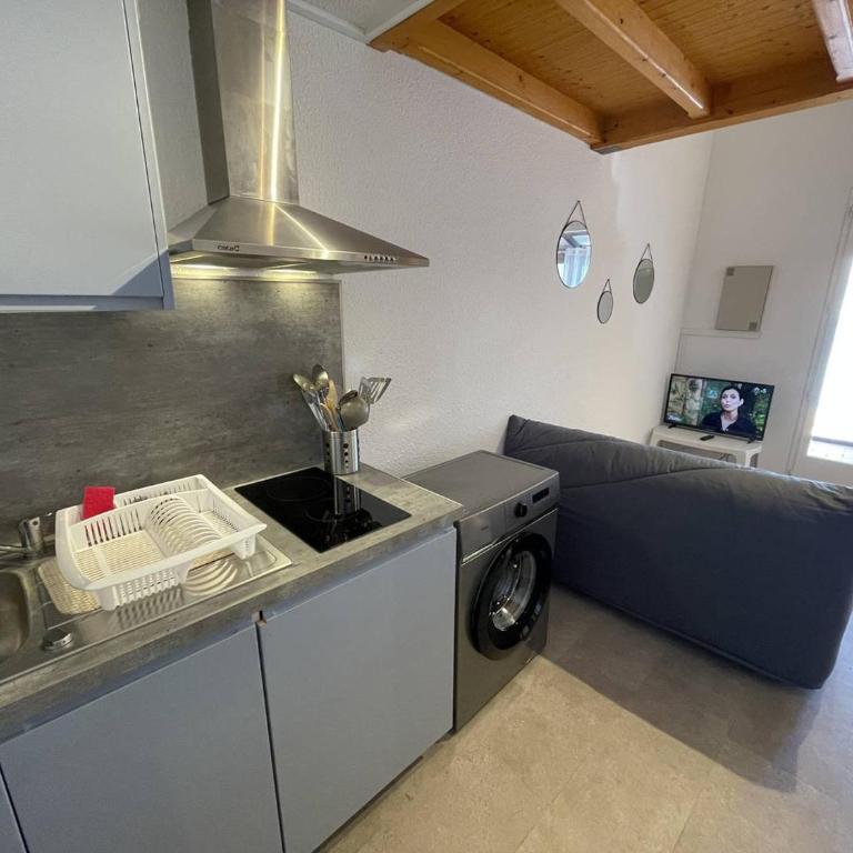 Pavillon climatisé avec mezzanine, 4 couchages, proche plage et commerces, parking privé, St-Cyprien - FR-1-106-105 - Villa - 11