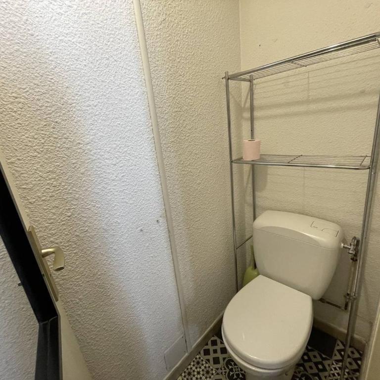 Pavillon climatisé avec mezzanine, 4 couchages, proche plage et commerces, parking privé, St-Cyprien - FR-1-106-105 - Villa - 12