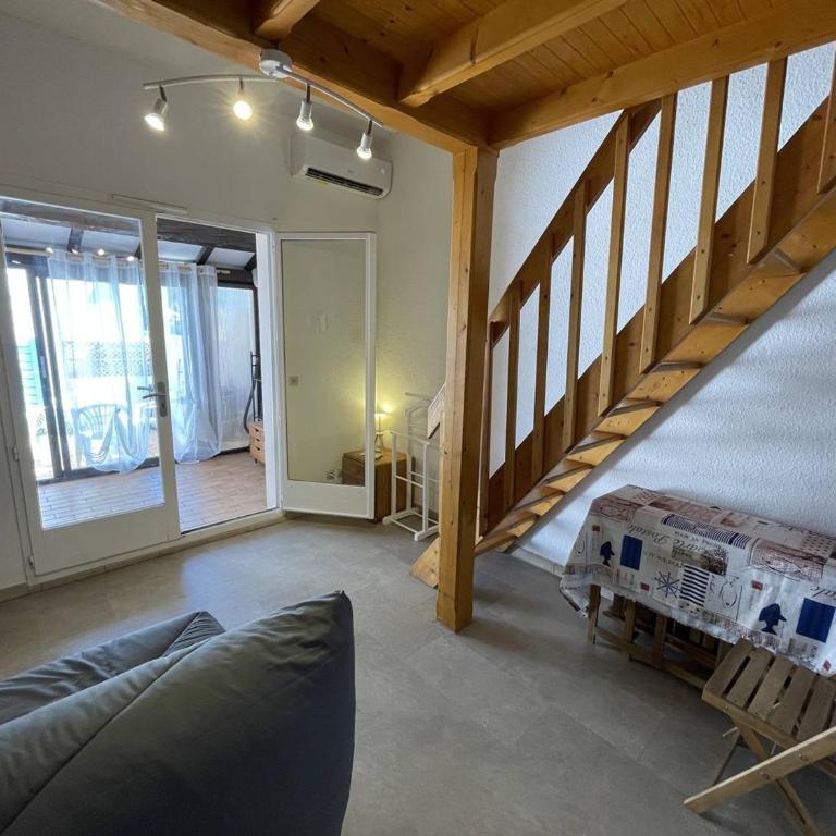Pavillon climatisé avec mezzanine, 4 couchages, proche plage et commerces, parking privé, St-Cyprien - FR-1-106-105 - Villa - 13