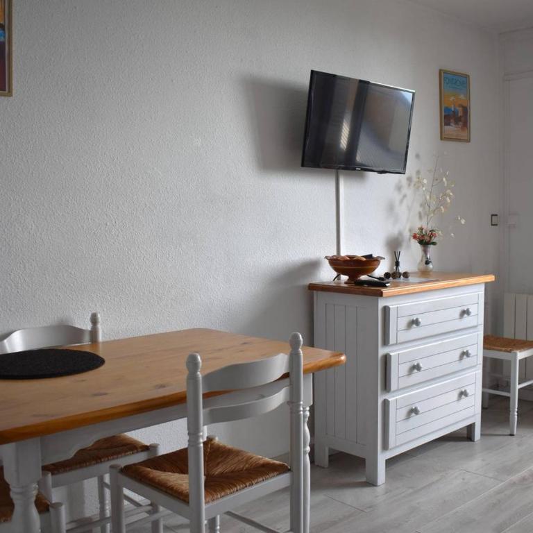 Studio Cabine 4 Pers - Sud & Vue Montagne - Studio - 1