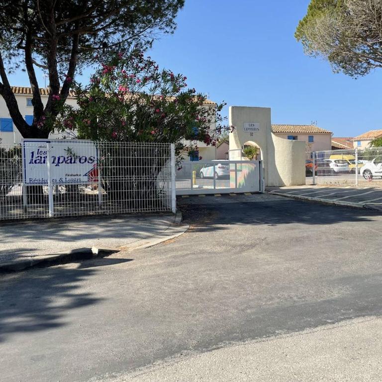 Pavillon climatisé avec mezzanine, 4 couchages, proche plage et commerces, parking privé, St-Cyprien - FR-1-106-105 - Villa - 25