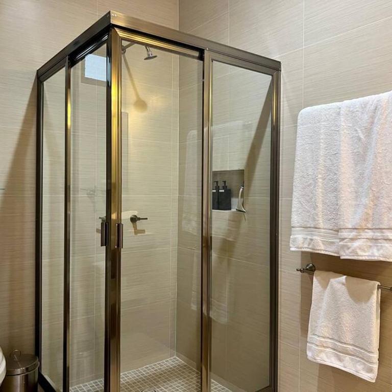 2BD Peaceful House Private Heated Pool, Gym, BBQ - Two-Bedroom House - 25