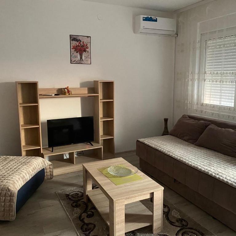 Smestaj Milisavljevic - Apartman sa 2 Spavaće Sobe - 1