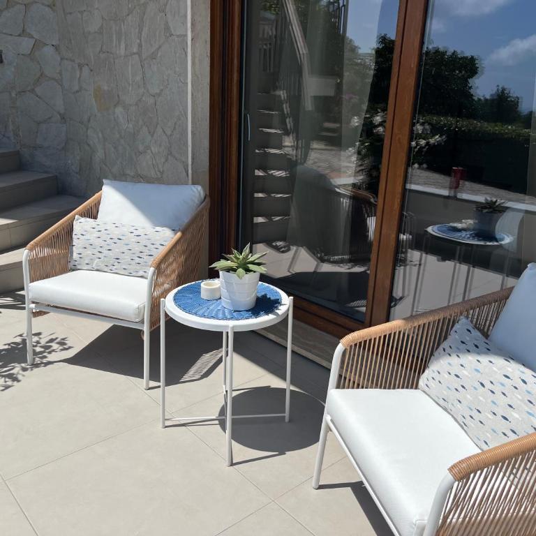 IL MARE BLU - Two-Bedroom Apartment with Jacuzzi and Sauna - 17