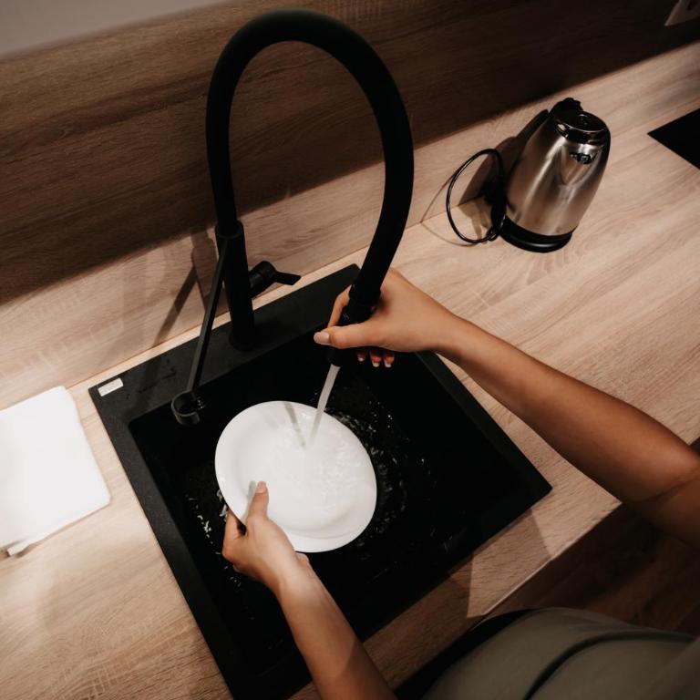 ToRo Hospitality - Studio Apartment with King Bed - 21