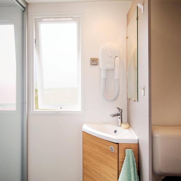 Camping Domaine de la Ville Huchet - Mobil-home Premium Nautilus 3 rooms - 3