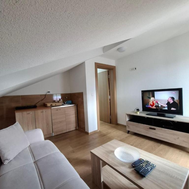 Chalet LENA & One Bedroom Apartment Lena - One-Bedroom Chalet - 11