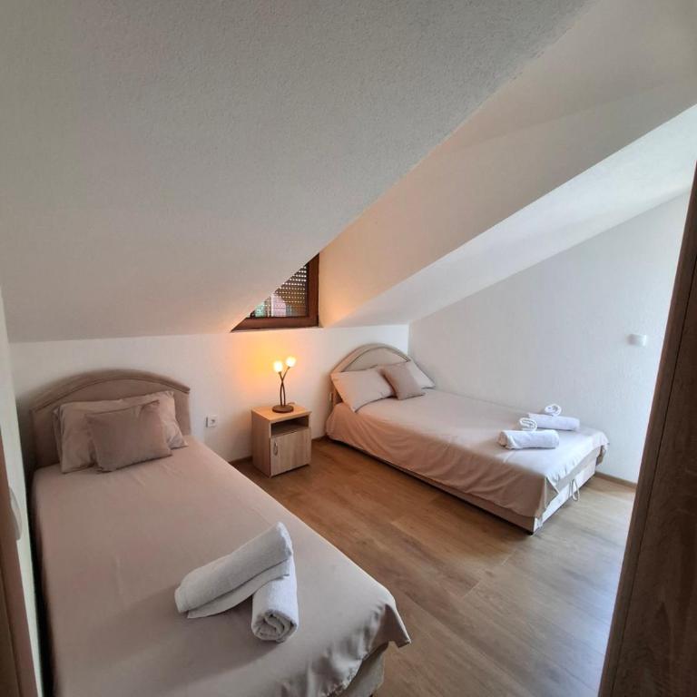 Chalet LENA & One Bedroom Apartment Lena - One-Bedroom Chalet - 2