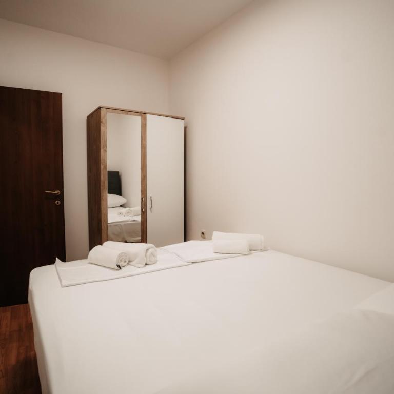 TORO Riverside apartments - One-Bedroom Premium Apartment - 3