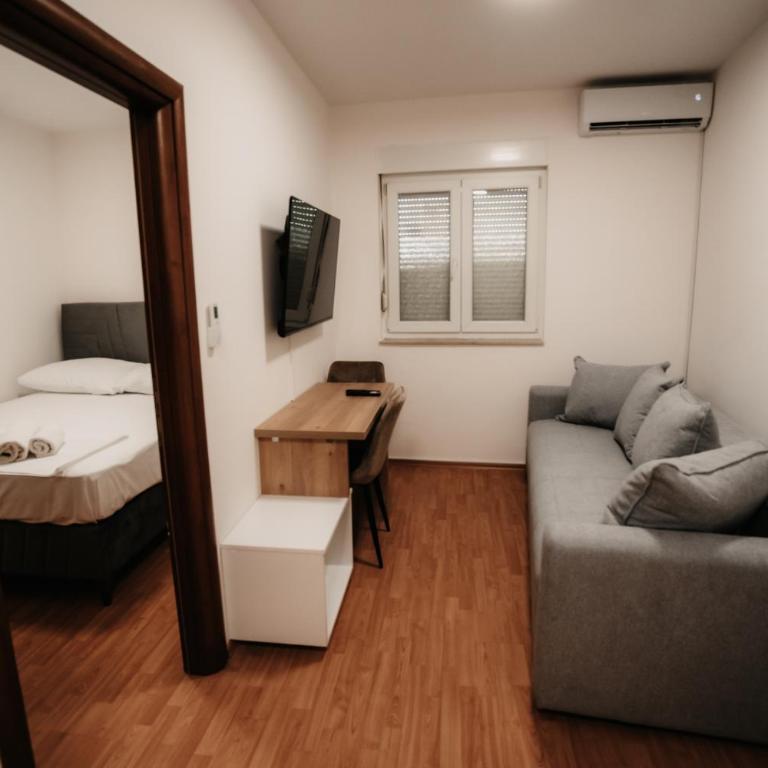 TORO Riverside apartments - One-Bedroom Premium Apartment - 4