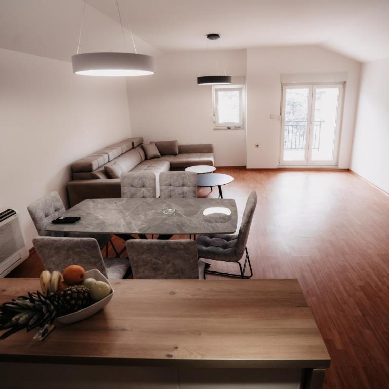 TORO Riverside apartments - Three-Bedroom Premium Apartment - 6