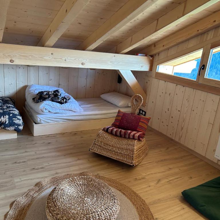 Chalet Morzine La petite grange - Two-Bedroom Apartment - 11