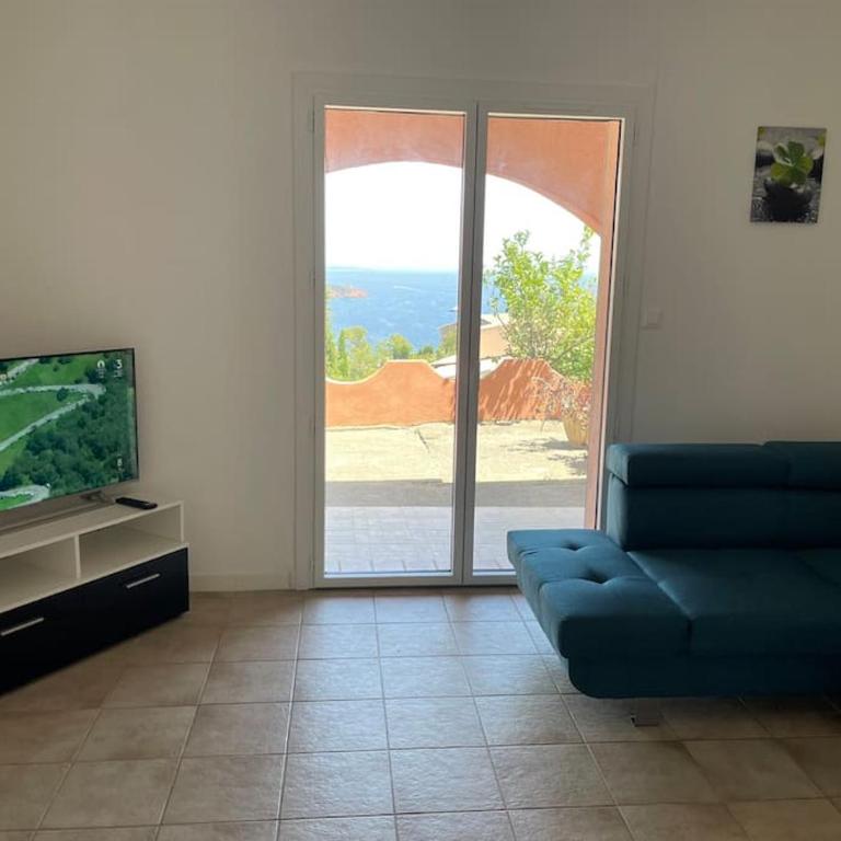 Villa Bleu Antheor - One-Bedroom Apartment with Sea View and Terrace - 35