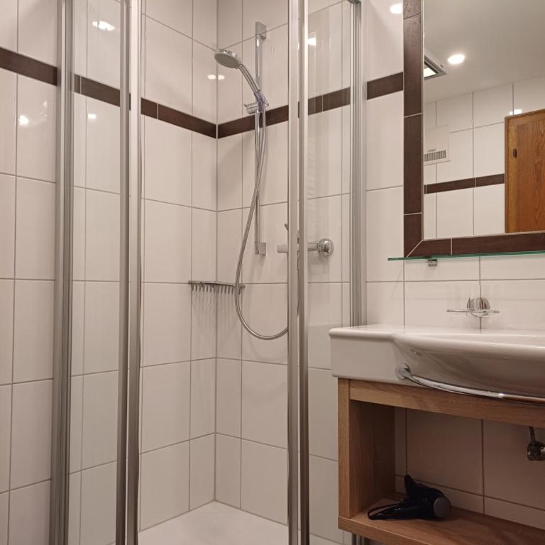 Ferienwohnungen Lechthaler - Apartment mit 2 Schlafzimmern und Gartenblick - 7