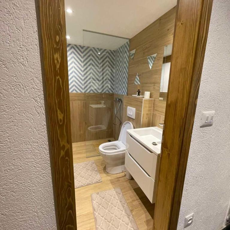Vikendica - uz stazu - Two-Bedroom Chalet - 10