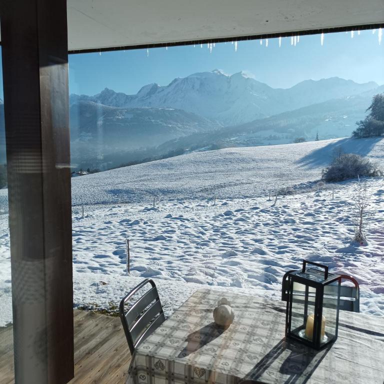 Rez de chaussée très calme vue Mont-Blanc - Appartement avec Vue sur la Montagne - 1