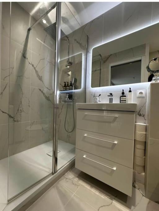 appart avec piscine casino plein air et plage - Apartamento de 1 dormitorio - 9