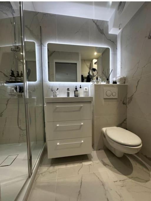 appart avec piscine casino plein air et plage - Apartamento de 1 dormitorio - 8