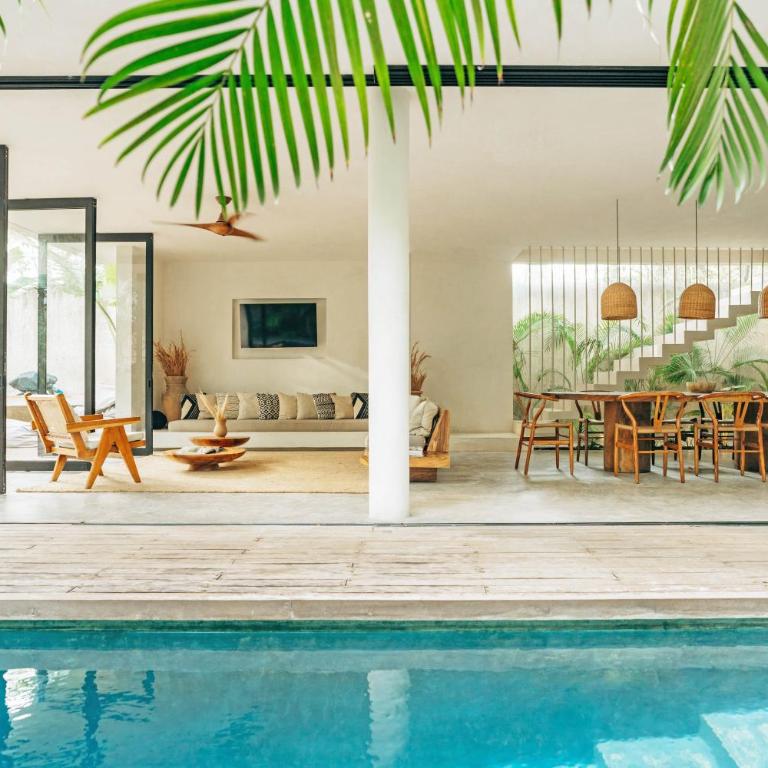 Casa Areca, Awarded Architectural Villa located in a secured gated community, with Concierge services - Villa - 1