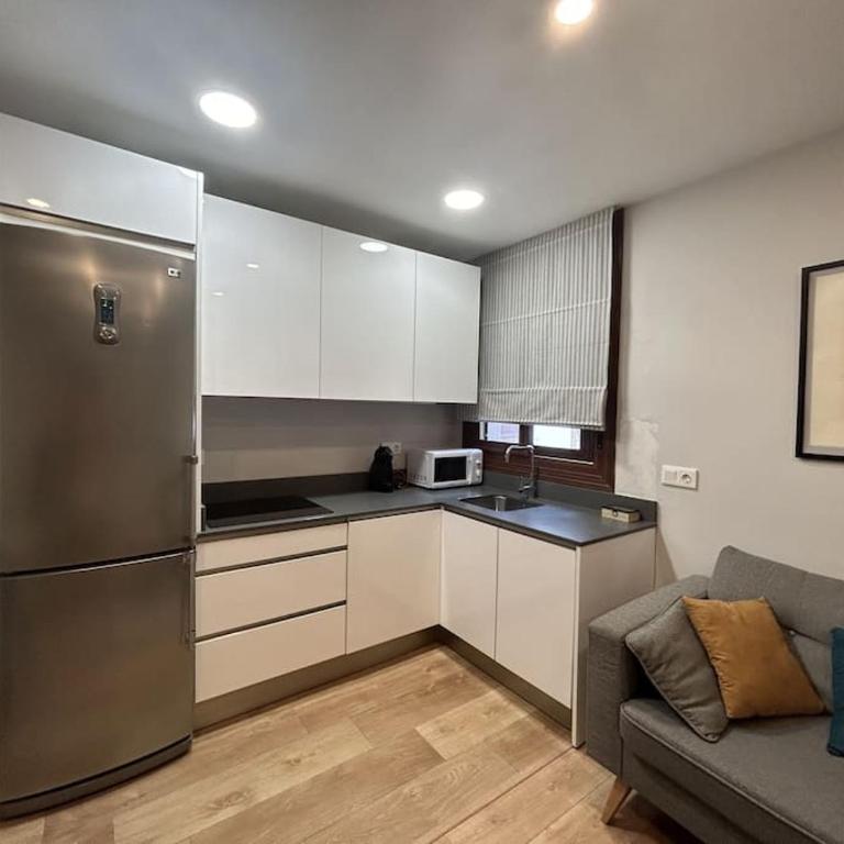 Loft in Uribarri - Two-Bedroom Apartment - 11