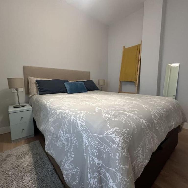 Loft in Uribarri - Two-Bedroom Apartment - 12