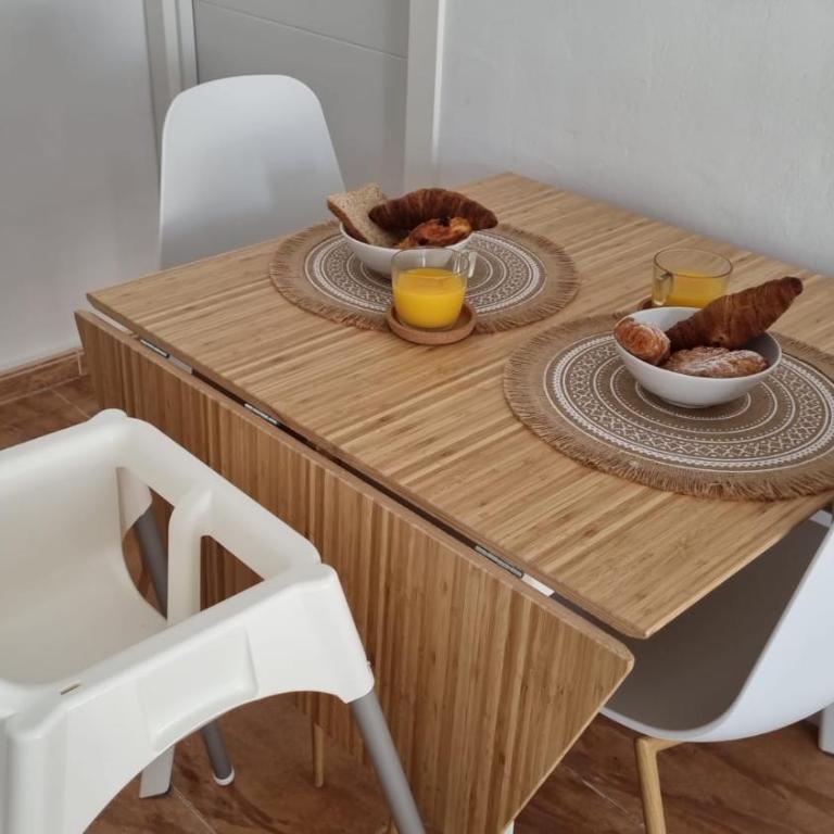 Playas de Almería - Apartamento de 3 dormitorios con balcón - 8
