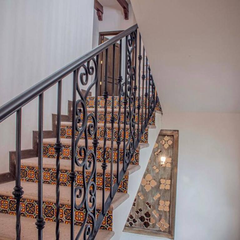 Spacious Centro Gem, Garage Jacuzzi, Near Rosewood - Five-Bedroom House - 52