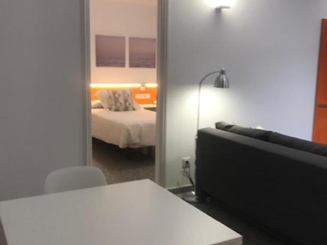 Bahia Colon - Apartamento de 1 dormitorio con vistas a la ciudad - 1