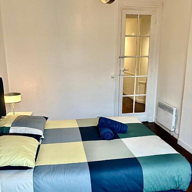 Guest House Tour Eiffel Paris - Appartement 3 Chambres - 17