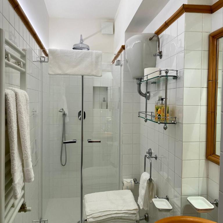 B&B Le Rondini - Sirolo - Camera Matrimoniale con Bagno Privato - 6