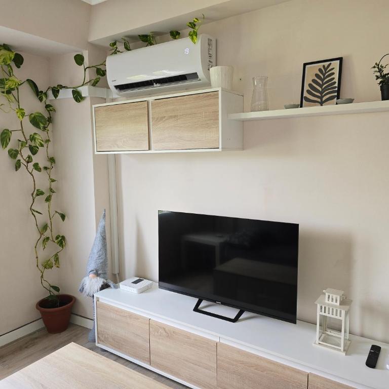 PASARELA ALMOZARA HOME & Parking gratis - Apartment - 6
