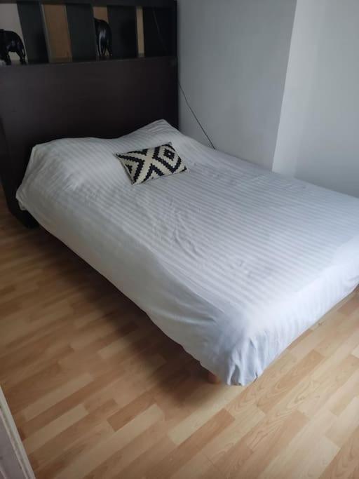 Facile d'accès et entretenu par femme de ménage - Appartement 1 Chambre - 49