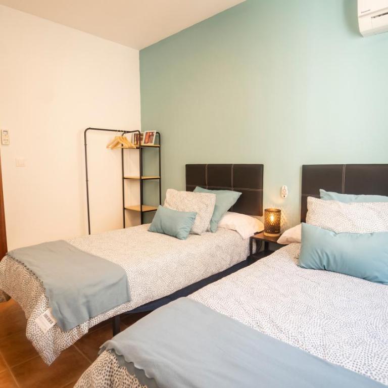 H&H Suite Abrazo de Granada - Three-Bedroom Apartment - 37