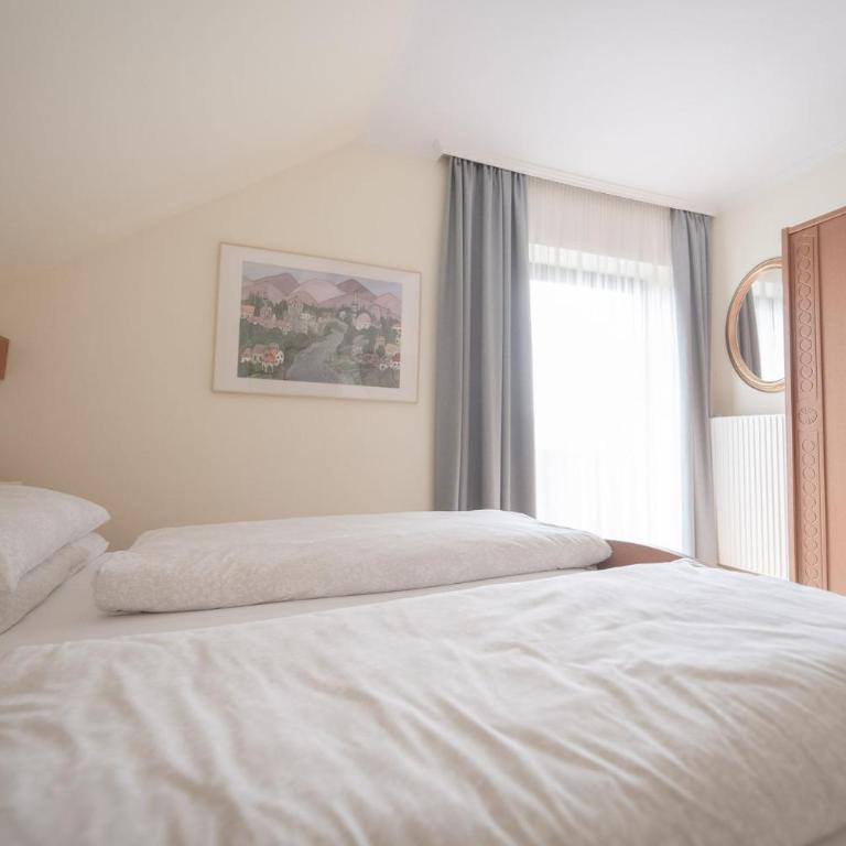 Gästehaus Maurer/Bader - Doppelzimmer mit Balkon - 34